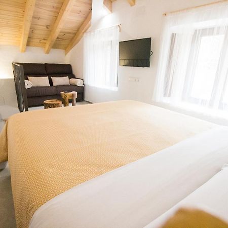 El Pequeno Pajar Apartman Majaelrayo Kültér fotó